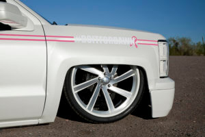 THE WAY THE FENDERS CUT ON THESE NEW CHEVY TRUCKS TUCK THOSE 26-INCH INTROS OH SO NICELY. 