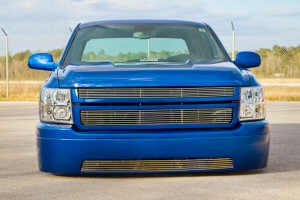 Front view of blue custom 2007 Chevy Silverado 1500