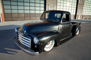 Quarter front view of the custom 1949 GMC 100