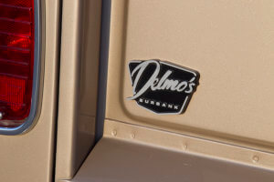 Delmo's Kustom badge