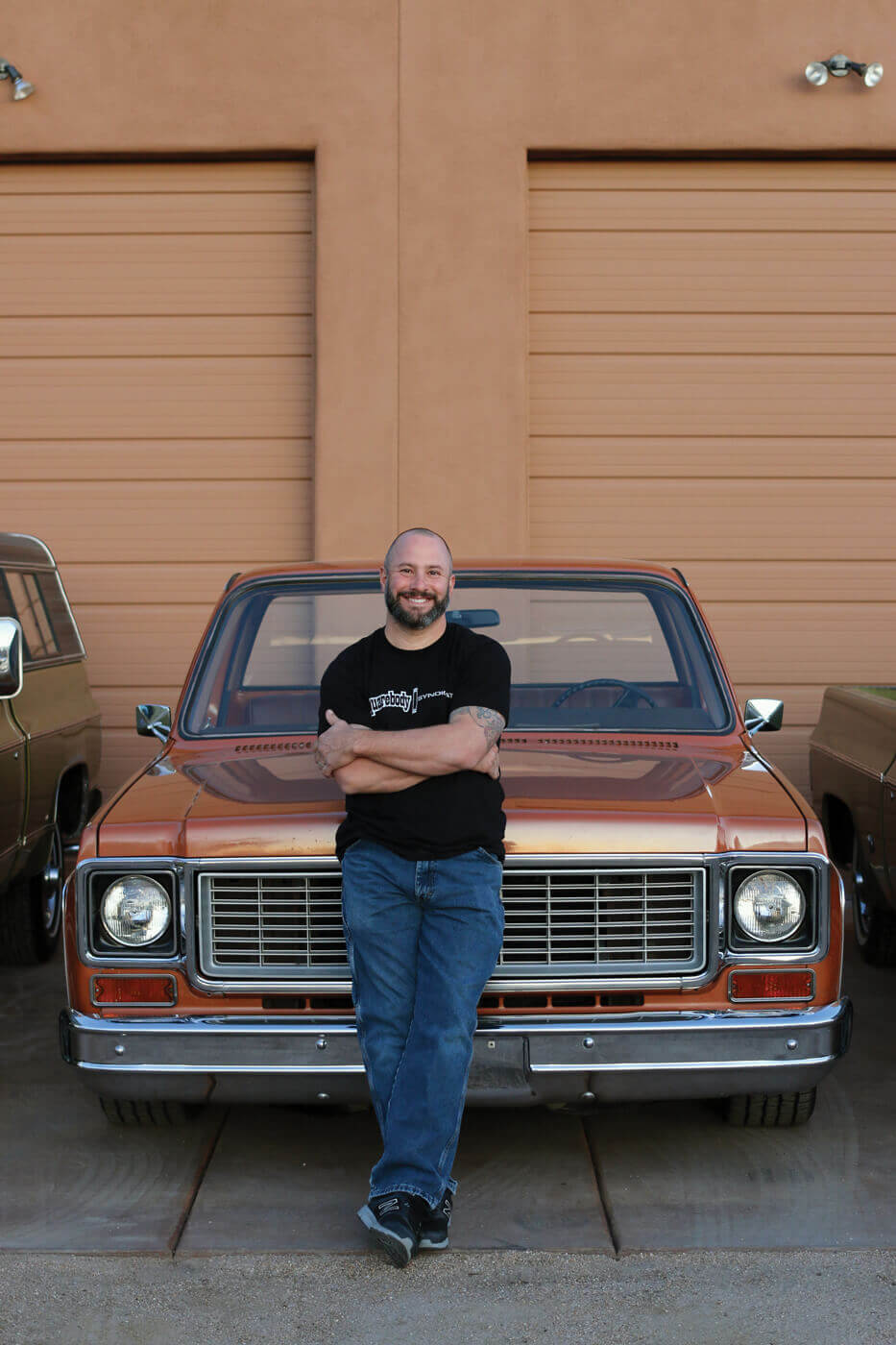 Joe Yezzi in front of Squarebody Syndicate’s HQ in Arizona. 