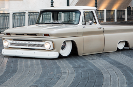 Baige Lowriding C10 with white interior rims