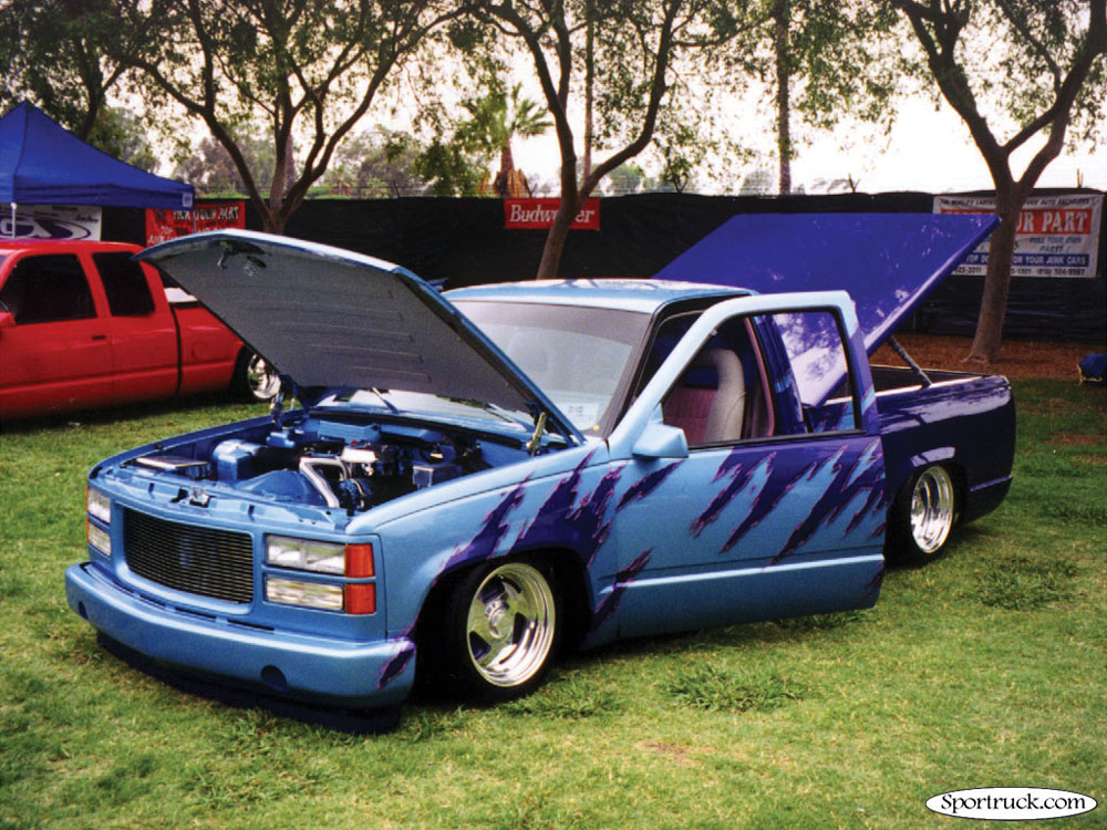 88-98 Chevy C/K GMT400 | A Body Style that Sparked an Entire Culture -  Street Trucks