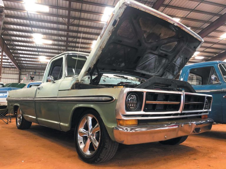 Texoma F100 Roundup Street Trucks