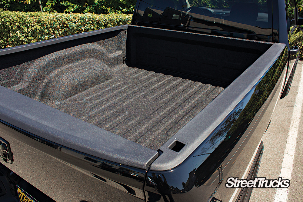 SNUG TOP install on ’13 Ram truck