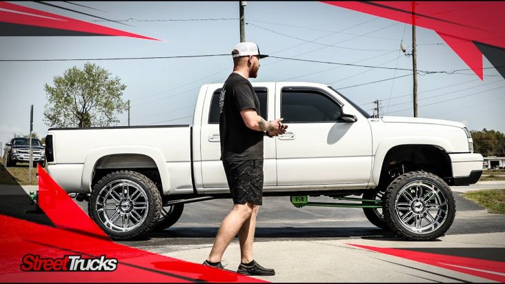 We FIX a Squatted Truck! - Street Trucks